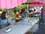 สาธารสุขและรพ.สต.ตำบลบางนบออกบริการวัดความดันและแจกยา