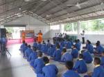 เจ้าอาวาสวัดบางตะพานมอบรูปหลวงปู่ทวดเป็นที่ระลึก