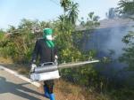 การฉีดพ่นป้องกันยุงลายพาหนะนำโรคในพื้นที่ตำบลบางนบ