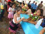 โครงการรดน้ำขอพรผู้สูงอายุสืบสานสิลปวัฒนธรรมประเพณีท้องถิ่น
